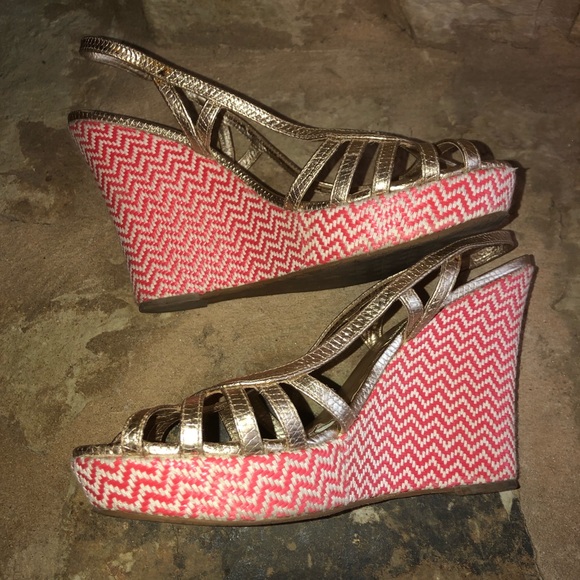 Lilly Pulitzer Sophie Gold Chevron Wedge 10 M - Picture 2 of 8
